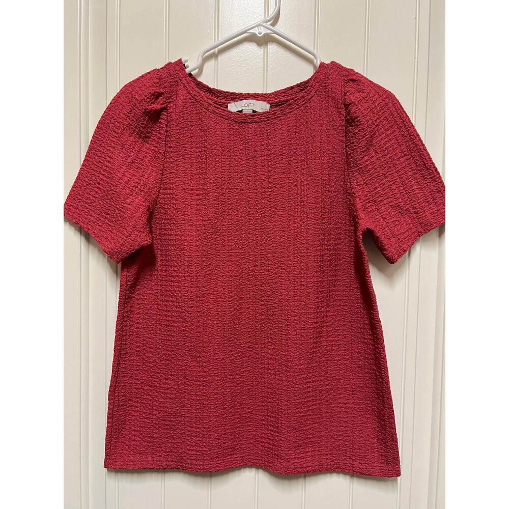 Loft crinkle shirt Coral Color  Petite Small